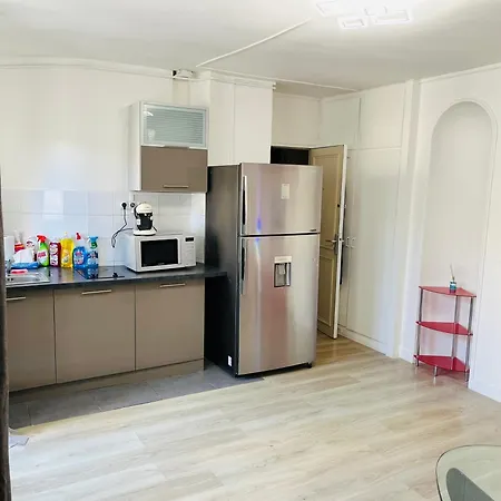 Logement A Proximite De Montmartre *